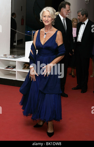 HELEN MIRREN AWARDS GALA VENICE FILM FESTIVAL 63RD VENICE FILM FESTIVAL VENICE ITALY 09 September 2006 Stock Photo