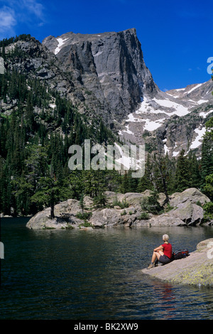 The granite peaks of Tyndall Gorge rise above Dream Lake in Rocky Mountain National Park, Colorado. Stock Photo