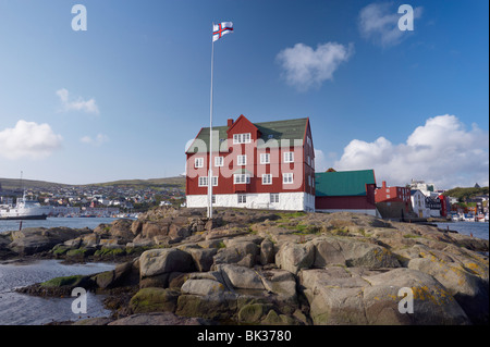 Skansapakkhusid, a former storage building now houses the offices of the Prime Minister. Torshavn, Streymoy, Faroe Islands Stock Photo