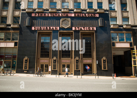 Entrance to the Septa Suburban Station in City Center Philadelphia, PA on Wednesday, March 31, 2010 (© Richard B. Levine) Stock Photo