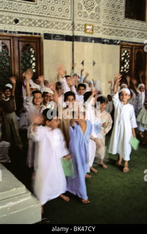 Qur’an Class in the Al Aman Adern Mosque, Baghdad, Iraq Stock Photo