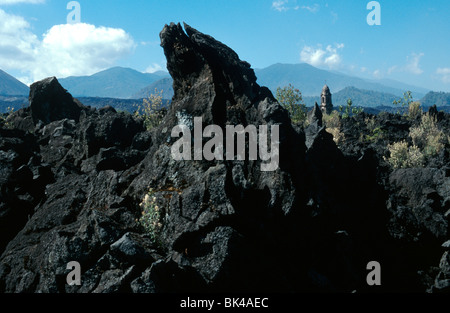 Church at San Juan Parangaricutiro, Mexico, engulfed in lava when Volcan Paricutin erupted in 1943. Stock Photo