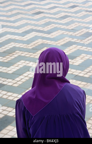 Muslim woman, Shal Halam mosque, Selangor, Malaysia, Southeast Asia, Asia Stock Photo