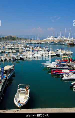 Yacht harbour and Fort Carre in the background, Antibes, Provence Alpes Cote d´Azur, French Riviera, France, Europe. Stock Photo