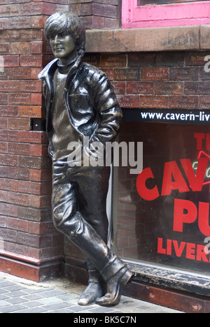 Statue of John Lennon near the original Cavern Club, Matthew Street,  Liverpool, Merseyside, England, United Kingdom, Europe Stock Photo