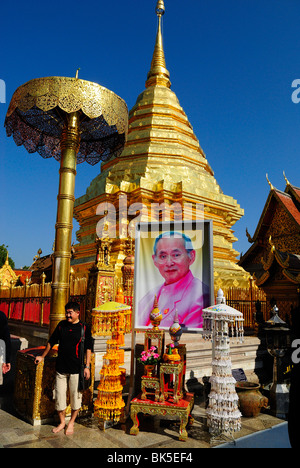 Golden chedi in Wat Phrathat Doi Suthep temple, Thailand, Southeast Asia Stock Photo