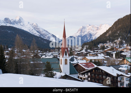 Church of St. Oswald dating from the 14th century, Seefeld, the Tyrol, Austria, Europe Stock Photo
