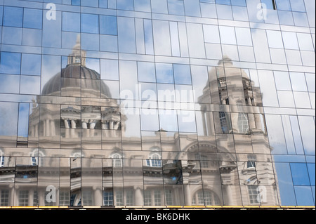 Port of Liverpool Building reflected in new Liverpool Museum UK Stock Photo