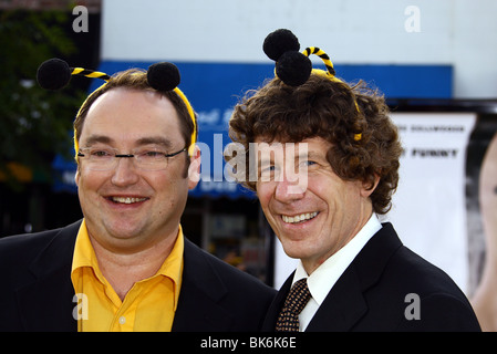 SIMON J. SMITH & STEVE HICKNER BEE MOVIE LOS ANGELES PREMIERE WESTWOOD LOS ANGELES USA 28 October 2007 Stock Photo