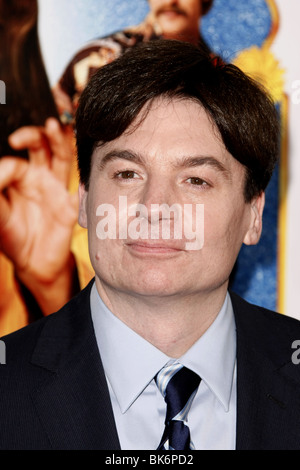 MIKE MYERS THE LOVE GURU LOS ANGELES PREMIERE GRAUMANS CHINESE HOLLYWOOD LOS ANGELES USA 11 June 2008 Stock Photo