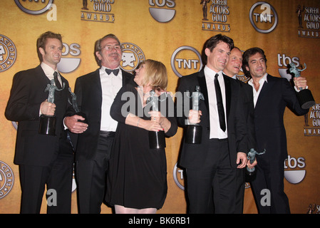 GARRETT DILLAHUNT TESS HARPER TOMMY LEE JONES JOSH BROLIN WOODY HARRELSON & JAVIER BARDEM 14TH ANNUAL SCREEN ACTORS GUILD AW Stock Photo