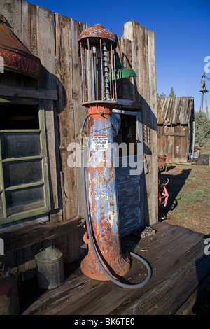 Angetriebene Benzin Handpumpe Stockfotografie - Alamy