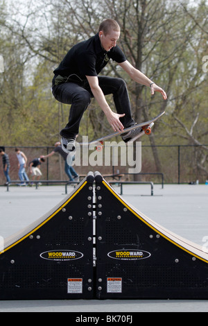 skateboarder on ramp Stock Photo - Alamy