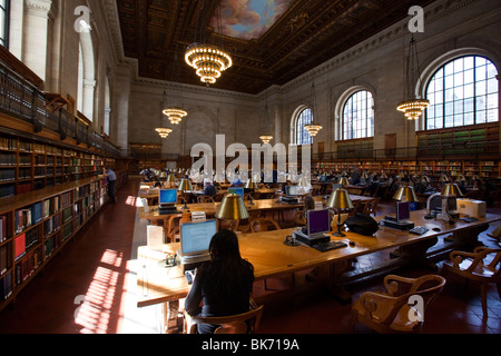 Reading Room in the Main Branch of the New York Public Library, Manhattan, NYC Stock Photo