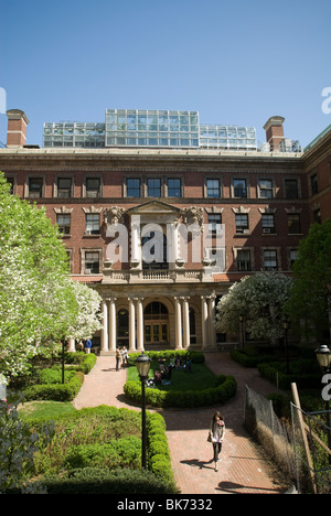 The Arthur Ross Greenhouse atop Millbank Hall at Barnard College in New York Stock Photo