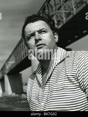 ACROSS THE BRIDGE - Rod Steiger on location in Spain for the 1957 Rank film Stock Photo