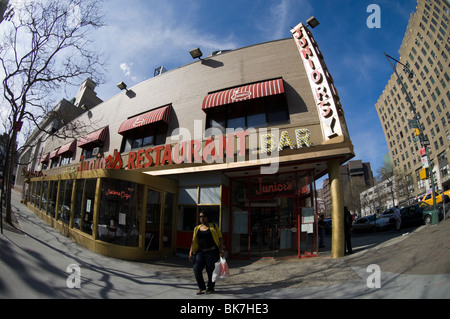 Junior's Restaurant on Flatbush Avenue in Downtown Brooklyn in New York Stock Photo