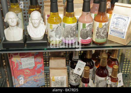 Alexandria Virginia,Old Town,South Fairfax Street,historic district,Stabler Leadbeater Apothecary Museum,chemist,old fashioned,Early America,bottle,gi Stock Photo