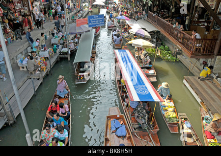 Floating Market in Damnoen Saduak, southwest of Bangkok, Thailand, Asia Stock Photo