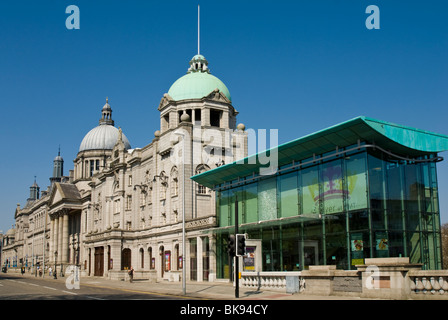 His Majesty's Theatre with Restaurant Extension, Aberdeen, Scotland Stock Photo