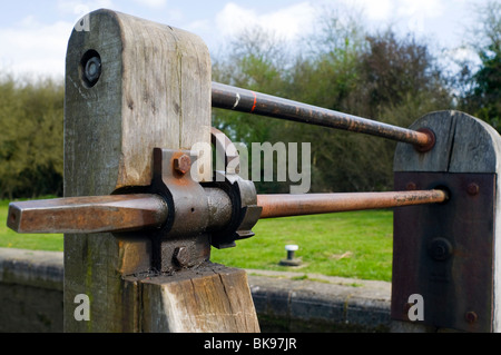 A detail showing the sluice ratchet on Pigeon's lock in Tackley on the Oxford Canal, Stock Photo