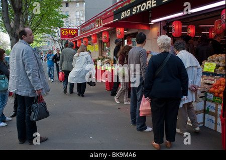 Outside, Asian Retail Business, People Shopping in Chinese Food Grocery Store, Chinatown, Paris, France, groceries front shop, exterior Stock Photo