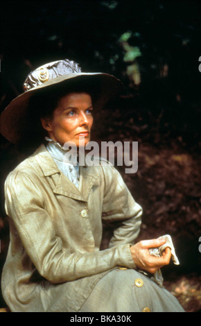 THE AFRICAN QUEEN (1951) KATHARINE HEPBURN TAQ 037 Stock Photo