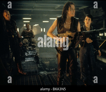 ALIEN: RESURRECTION (1997) RON PERLMAN, DOMINIQUE PINON, SIGOURNEY WEAVER, WINONA RYDER ALRN 029 Stock Photo