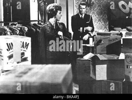 AMERICANIZATION OF EMILY, THE (1964) JULIE ANDREWS, JAMES GARNER TAOE 002 FOH Stock Photo