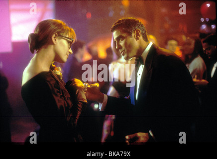 BATMAN & ROBIN (1997) BATMAN AND ROBIN (ALT) UMA THURMAN, GEORGE CLOONEY BARO 095 Stock Photo