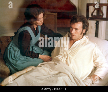 THE BEGUILED (1971) GERALDINE PAGE, CLINT EASTWOOD BEGL 002CP Stock Photo