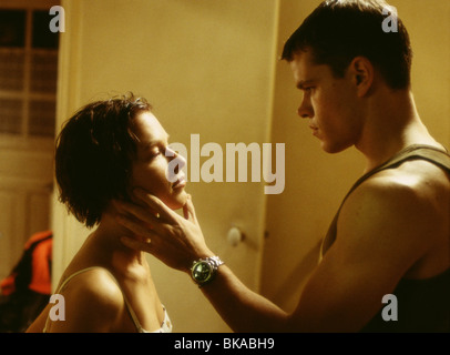 THE BOURNE IDENTITY (2002) FRANKA POTENTE, MATT DAMON BOIY 001 7307 Stock Photo