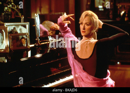 DEATH BECOMES HER (1992) MERYL STREEP DBH 002 Stock Photo