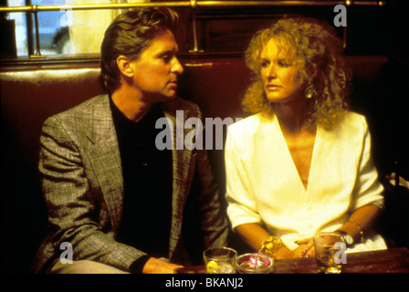 FATAL ATTRACTION (1987) MICHAEL DOUGLAS, GLENN CLOSE FAT 044 Stock Photo