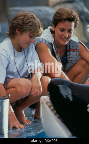 FREE WILLY (1993) JASON JAMES RICHTER, LORI PETTY FWLY 036 MOVIESTORE COLLECTION LTD Stock Photo