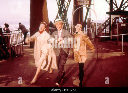 FUNNY FACE (1956) FRED ASTAIRE, AUDREY HEPBURN FNFC 034 Stock Photo