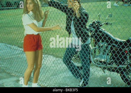 GIRLS JUST WANT TO HAVE FUN (1985) SARAH JESSICA PARKER GJWH 002 Stock Photo