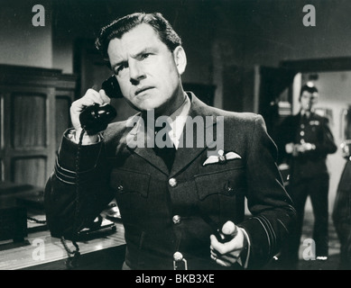REACH FOR THE SKY (1956) KENNETH MORE RSKY 001P Stock Photo