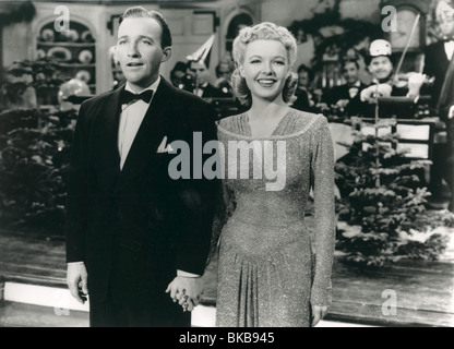 HOLIDAY INN (1942) BING CROSBY, MARJORIE REYNOLDS HILD 001P Stock Photo