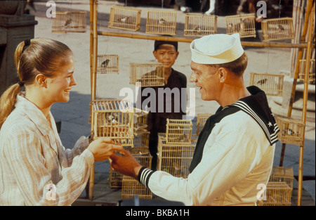 THE SAND PEBBLES (1966) CANDICE BERGEN, STEVE MCQUEEN SPB 001 Stock Photo