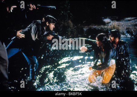 LAKE PLACID (1999) BILL PULLMAN, BRIDGET FONDA, OLIVER PLATT LKPD 010 Stock Photo