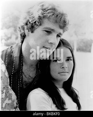 LOVE STORY RYAN O'NEAL,ALI MACGRAW LVES 004P Stock Photo