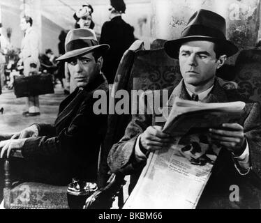 THE MALTESE FALCON (1941) HUMPHREY BOGART, ELISHA COOK JR MTF 032P Stock Photo