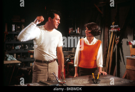 MAN'S FAVORITE SPORT (1963) MAN'S FAVOURITE SPORT (ALT) ROCK HUDSON, PAULA PRENTISS MFSP 002 Stock Photo