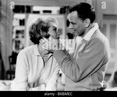 THE MANCHURIAN CANDIDATE JANET LEIGH,FRANK SINATRA MCD 002P Stock Photo