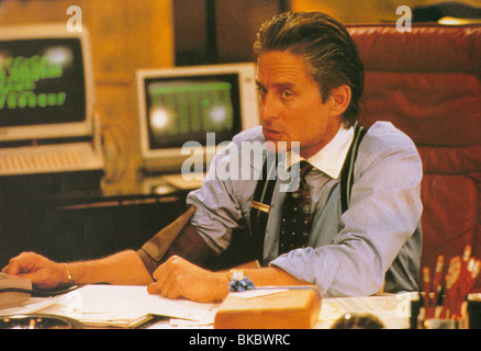 WALL STREET (1987) MICHAEL DOUGLAS WLS 002FOH Stock Photo