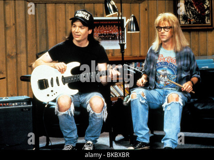 WAYNE'S WORLD (1992) MIKE MYERS, DANA CARVEY WYW 073 Stock Photo