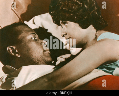 THE ORGANIZATION (1971) SIDNEY POITIER ORGN 005FOH Stock Photo