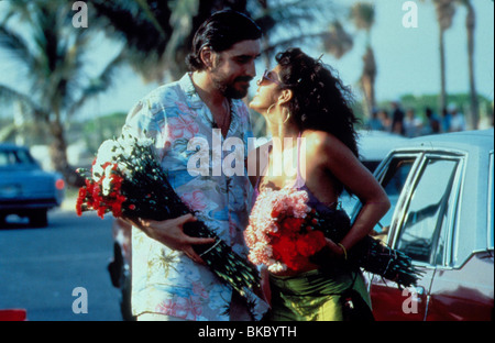 THE PEREZ FAMILY (1995) ALFRED MOLINA, MARISA TOMEI PERZ 004 Stock Photo