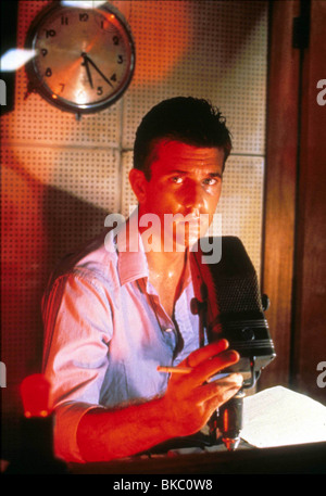 YEAR OF LIVING DANGEROUSLY (1982) MEL GIBSON YOLG 009 Stock Photo